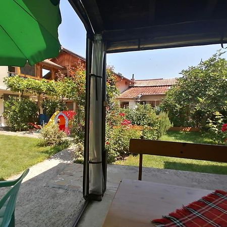 Guest House Sokratovi Obzor Exteriör bild